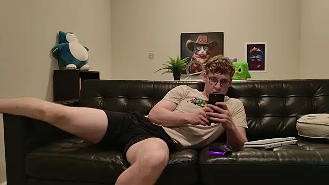 BlueEyedTallGuy94 online show from September 19, 2025, 1:51 am