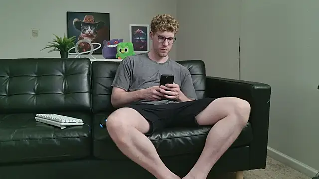 BlueEyedTallGuy94 online show from September 26, 2025, 10:36 pm