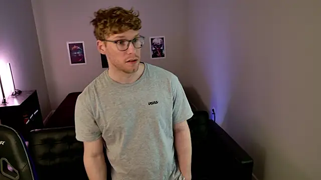 Snapshot of BlueEyedTallGuy94 chatting on March 7, 2026, 12:07 am BlueEyedTallGuy94 online show from March 7, 2026, 12:07 am