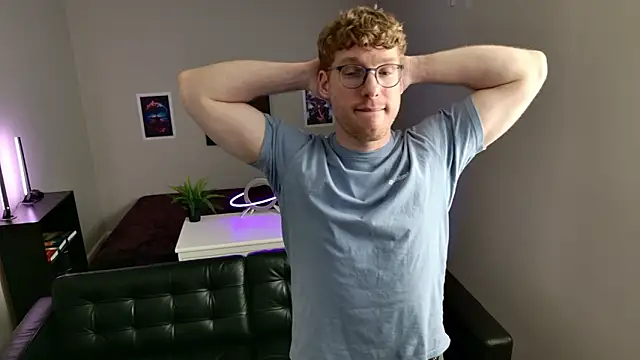 Snapshot of BlueEyedTallGuy94 chatting on March 7, 2026, 10:40 pm BlueEyedTallGuy94 online show from March 7, 2026, 10:40 pm