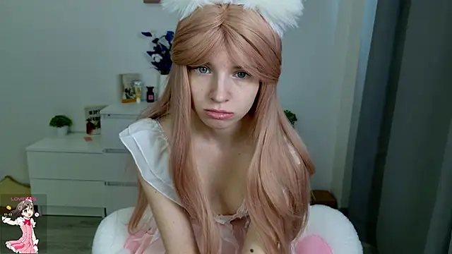 b4by LoL1 online show from March 6, 2025, 8:19 am