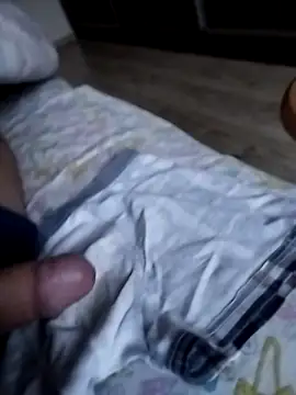 Snapshot of Grig1982 chatting on December 16, 2025, 6:51 am Grig1982 online show from December 16, 2025, 6:51 am