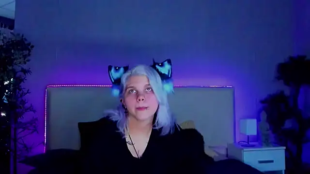 Snapshot of JoannLowe chatting on January 31, 2025, 9:16 pm JoannLowe online show from January 31, 2025, 9:16 pm