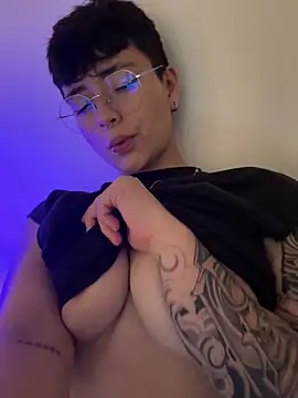 Snapshot of Ashley_Chriss chatting on March 1, 2025, 6:24 am Ashley Chriss online show from March 1, 2025, 6:24 am