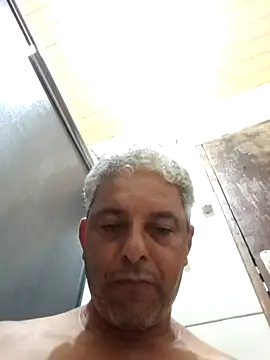 Snapshot of gordonunes chatting on February 7, 2026, 5:11 am gordonunes online show from February 7, 2026, 5:11 am