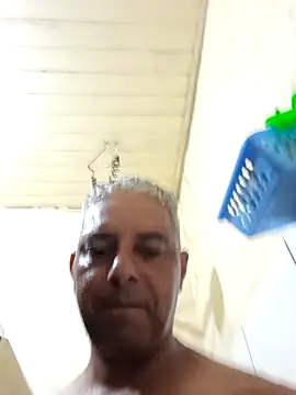 Snapshot of gordonunes chatting on February 16, 2026, 2:40 am gordonunes online show from February 16, 2026, 2:40 am