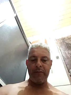 Snapshot of gordonunes chatting on February 20, 2026, 6:26 am gordonunes online show from February 20, 2026, 6:26 am