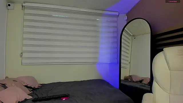 Snapshot of Catyloves chatting on November 27, 2025, 10:12 pm Catyloves online show from November 27, 2025, 10:12 pm