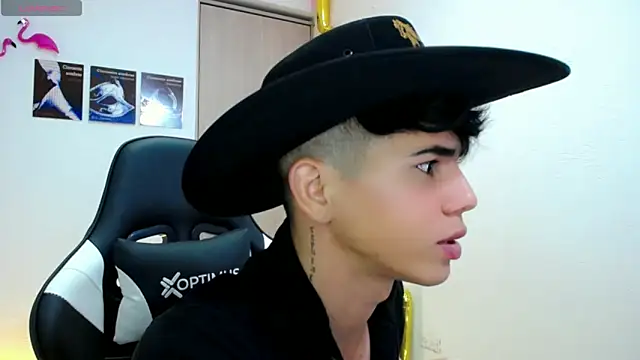 Snapshot of Tayson_Rivers chatting on September 22, 2025, 11:51 pm Tayson Rivers online show from September 22, 2025, 11:51 pm