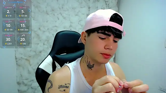 Snapshot of Tayson_Rivers chatting on November 15, 2025, 2:20 am Tayson Rivers online show from November 15, 2025, 2:20 am