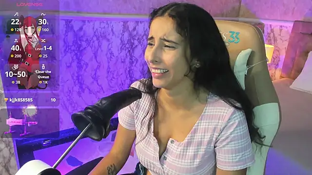 VICTORIA HOUSTON online show from November 2, 2025, 1:35 pm