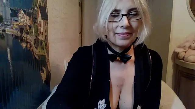 Snapshot of sweet_raspberry chatting on January 12, 2025, 3:25 pm sweet raspberry online show from January 12, 2025, 3:25 pm