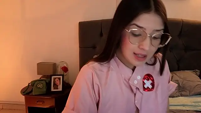 Emma Lombardi online show from October 15, 2025, 1:44 pm