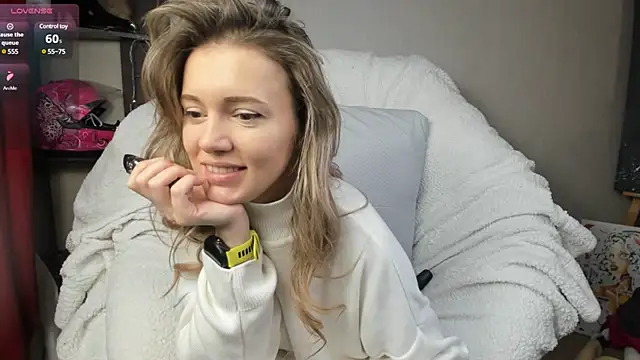 foxy blond online show from January 29, 2025, 3:22 am