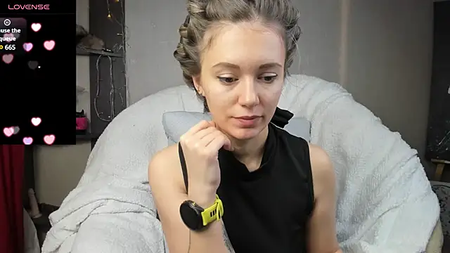 foxy blond online show from January 30, 2025, 3:22 am