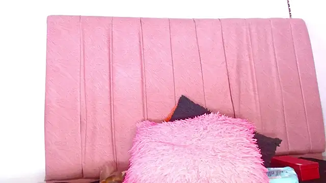 margiesfunnyhot303av online show from March 23, 2025, 6:05 am