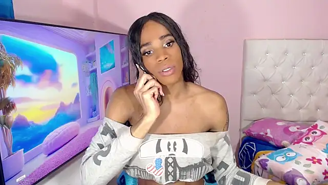 DannaDocell online show from March 19, 2025, 5:06 pm