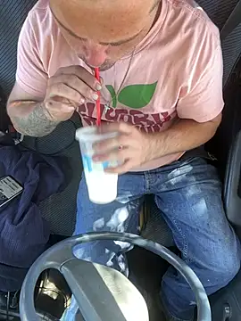 Snapshot of Clit_commanderr chatting on March 17, 2026, 6:00 pm Clit commanderr online show from March 17, 2026, 6:00 pm