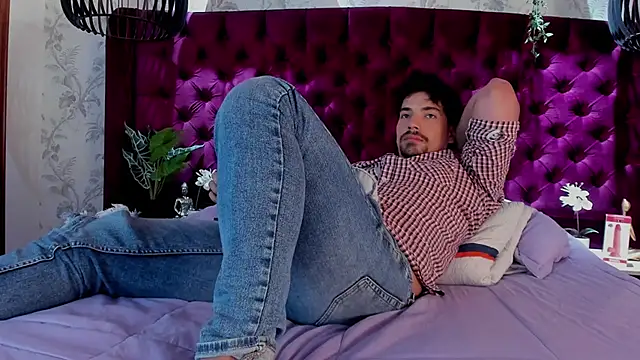 Ian Daviz online show from March 18, 2025, 10:37 pm