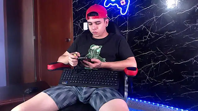 maty hardx online show from February 13, 2025, 9:41 am