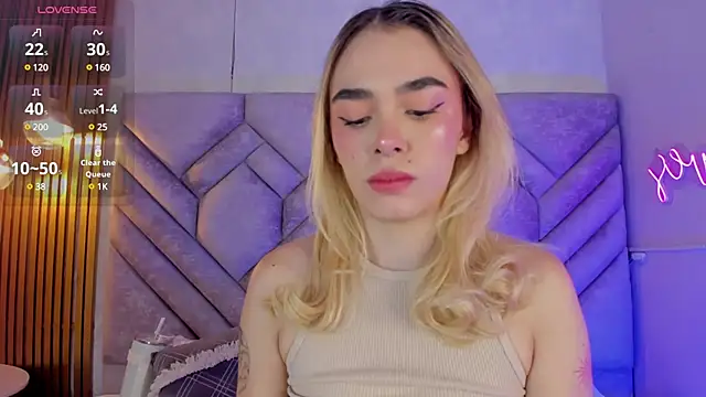 Snapshot of Lucy_Vega chatting on December 20, 2024, 11:54 am Lucy Vega online show from December 20, 2024, 11:54 am