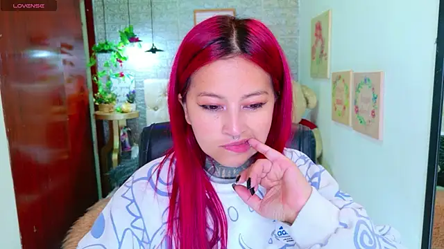 meghan nill online show from November 27, 2025, 2:57 am