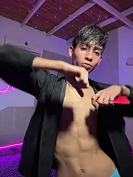 Mauuu18 online show from November 15, 2025, 3:26 am