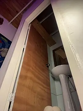 Snapshot of Mauuu18 chatting on February 8, 2026, 2:48 am Mauuu18 online show from February 8, 2026, 2:48 am