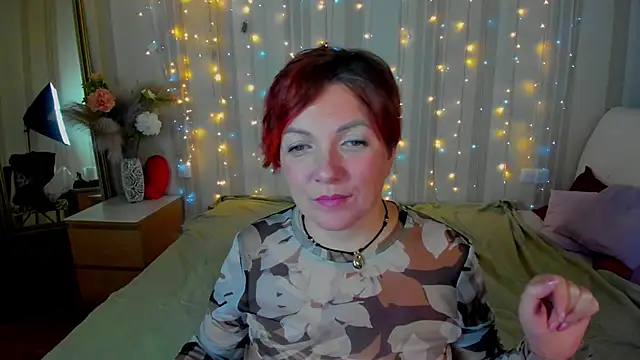 Snapshot of Katherine_Fox chatting on March 13, 2025, 10:10 pm Katherine Fox online show from March 13, 2025, 10:10 pm