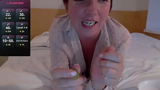 Snapshot of Katherine_Fox chatting on September 20, 2025, 3:46 pm Katherine Fox online show from September 20, 2025, 3:46 pm