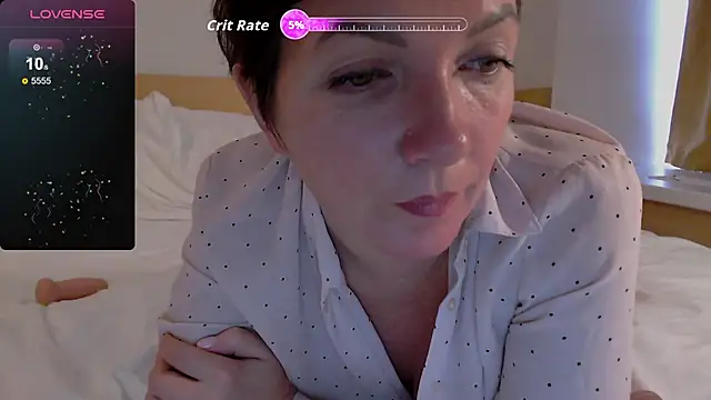 Snapshot of Katherine_Fox chatting on September 21, 2025, 6:26 am Katherine Fox online show from September 21, 2025, 6:26 am