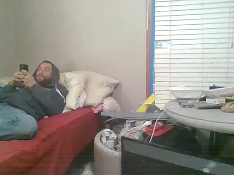 Snapshot of SmokingSloth chatting on December 15, 2025, 4:44 pm SmokingSloth online show from December 15, 2025, 4:44 pm