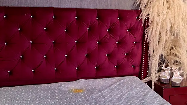 SeleneeEvanss online show from November 8, 2025, 5:01 pm