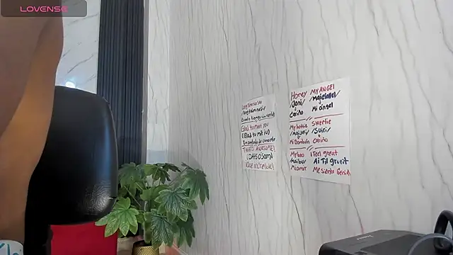 Snapshot of Jack_Muscles69_ chatting on December 20, 2024, 12:05 pm Jack Muscles69 online show from December 20, 2024, 12:05 pm