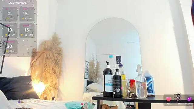 mia lourence online show from April 6, 2026, 2:07 pm