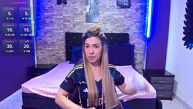 Snapshot of EvaaLovia1 chatting on January 31, 2025, 2:28 pm EvaaLovia1 online show from January 31, 2025, 2:28 pm