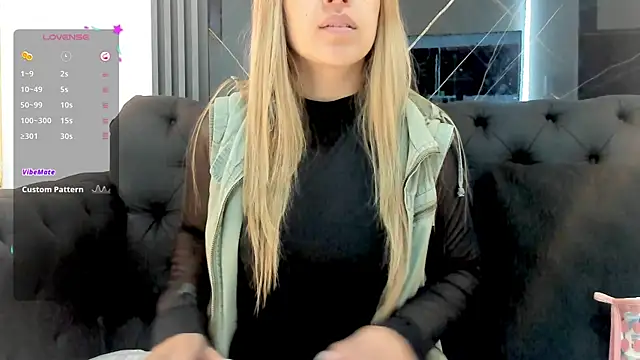 Snapshot of EvaaLovia1 chatting on September 10, 2025, 1:44 pm EvaaLovia1 online show from September 10, 2025, 1:44 pm