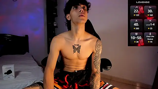 Snapshot of Snakebutterfly chatting on March 15, 2025, 7:20 am Snakebutterfly online show from March 15, 2025, 7:20 am