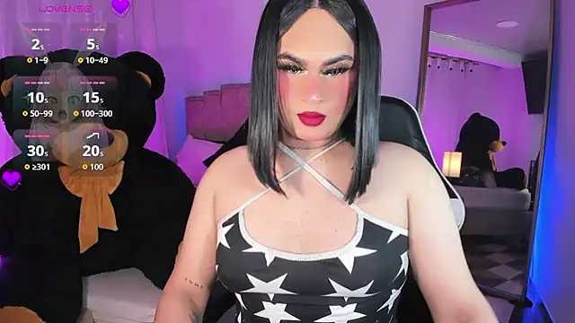 Snapshot of alexia_mattel chatting on November 4, 2025, 7:02 pm alexia mattel online show from November 4, 2025, 7:02 pm