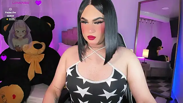 Snapshot of alexia_mattel chatting on November 6, 2025, 8:21 pm alexia mattel online show from November 6, 2025, 8:21 pm