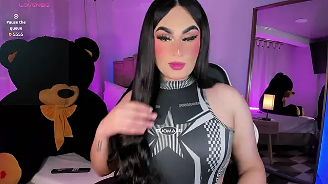 Snapshot of alexia_mattel chatting on November 22, 2025, 7:02 pm alexia mattel online show from November 22, 2025, 7:02 pm