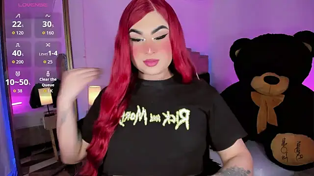 Snapshot of alexia_mattel chatting on December 14, 2025, 8:02 pm alexia mattel online show from December 14, 2025, 8:02 pm