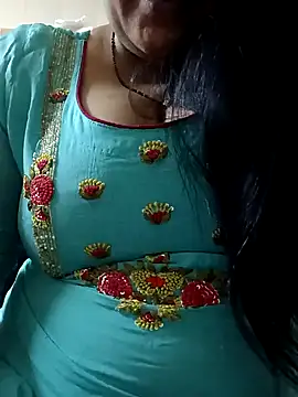 Snapshot of sneha_rose chatting on January 13, 2025, 3:34 am sneha rose online show from January 13, 2025, 3:34 am