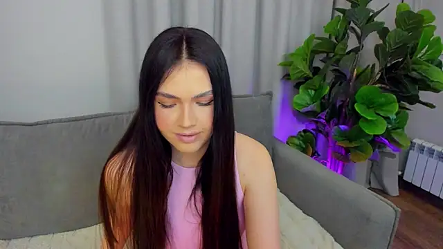Snapshot of sexyangeloux chatting on April 12, 2026, 7:52 pm sexyangeloux online show from April 12, 2026, 7:52 pm