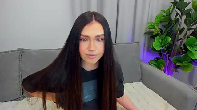 Snapshot of sexyangeloux chatting on April 17, 2026, 8:45 pm sexyangeloux online show from April 17, 2026, 8:45 pm