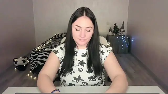 Emelyblum online show from January 22, 2025, 12:27 am