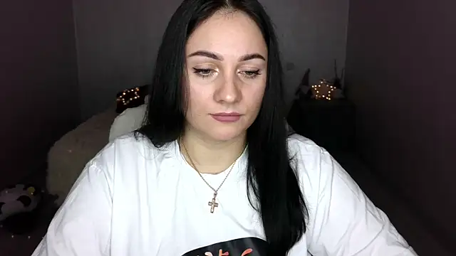 Emelyblum online show from March 14, 2025, 11:23 am