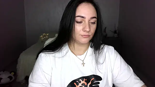 Emelyblum online show from March 23, 2025, 12:58 am