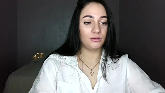 Emelyblum online show from March 23, 2025, 4:27 am