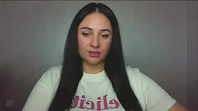 Emelyblum online show from September 15, 2025, 10:10 pm